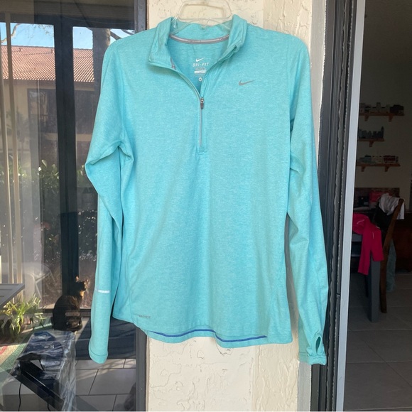 NIKE DRI-FIT Long Sleeve Top with Thumb-Holds & Quarter Zipper Size M - Picture 9 of 12